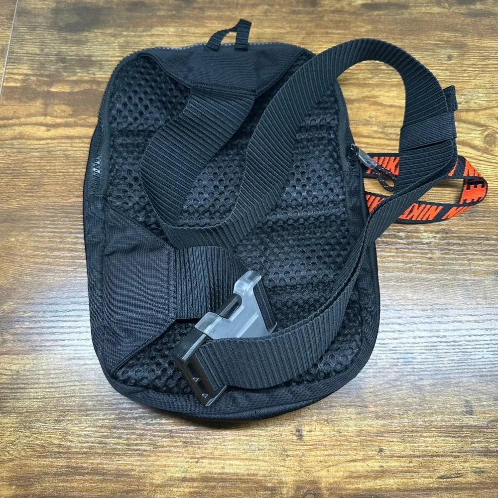 Nike Heritage Small Crossbody Bag Black Orange BA6144-010 Mens Shoulder Bag